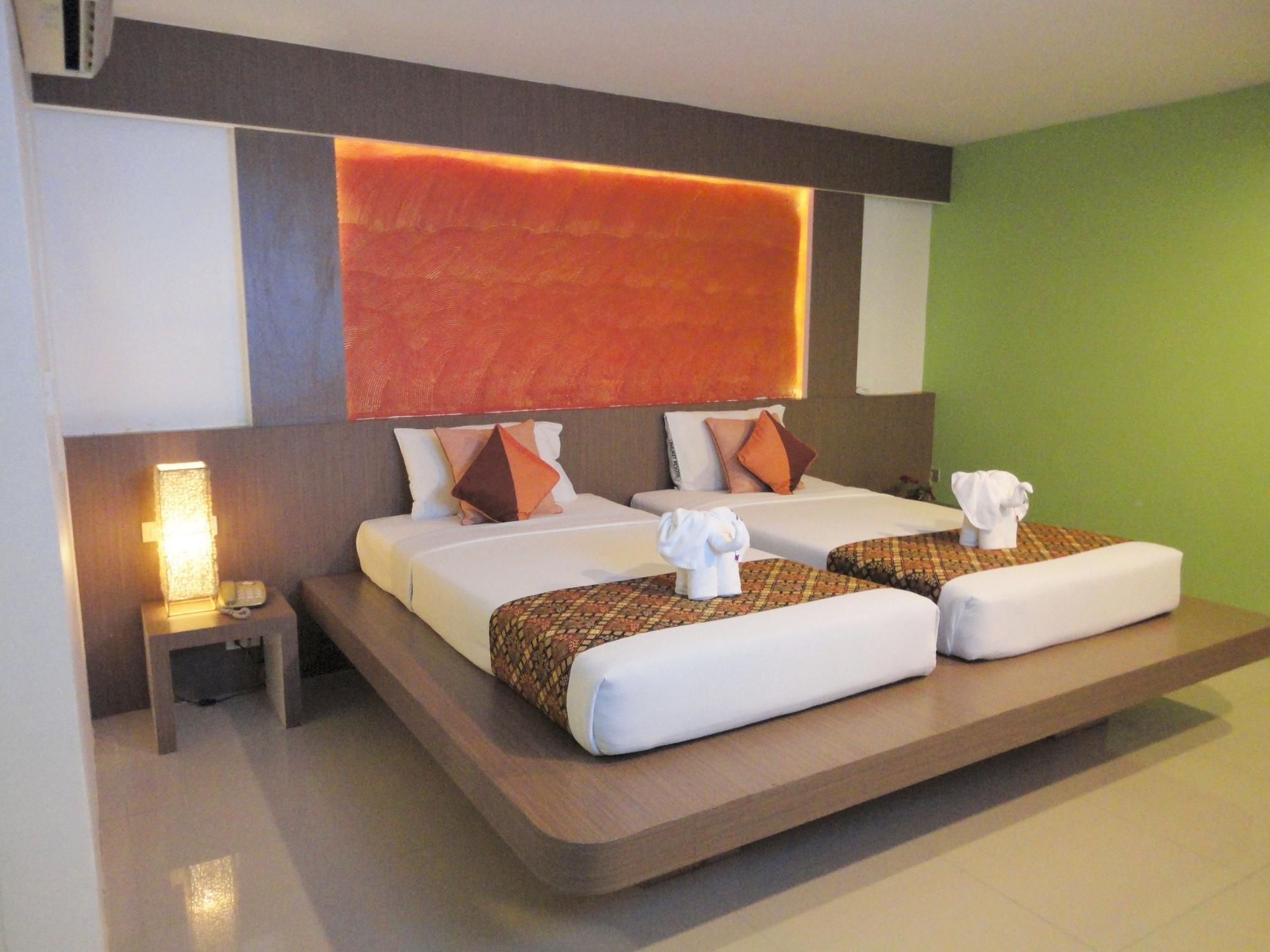 La Moon At Phuket - Sha Extra Plus Exterior photo