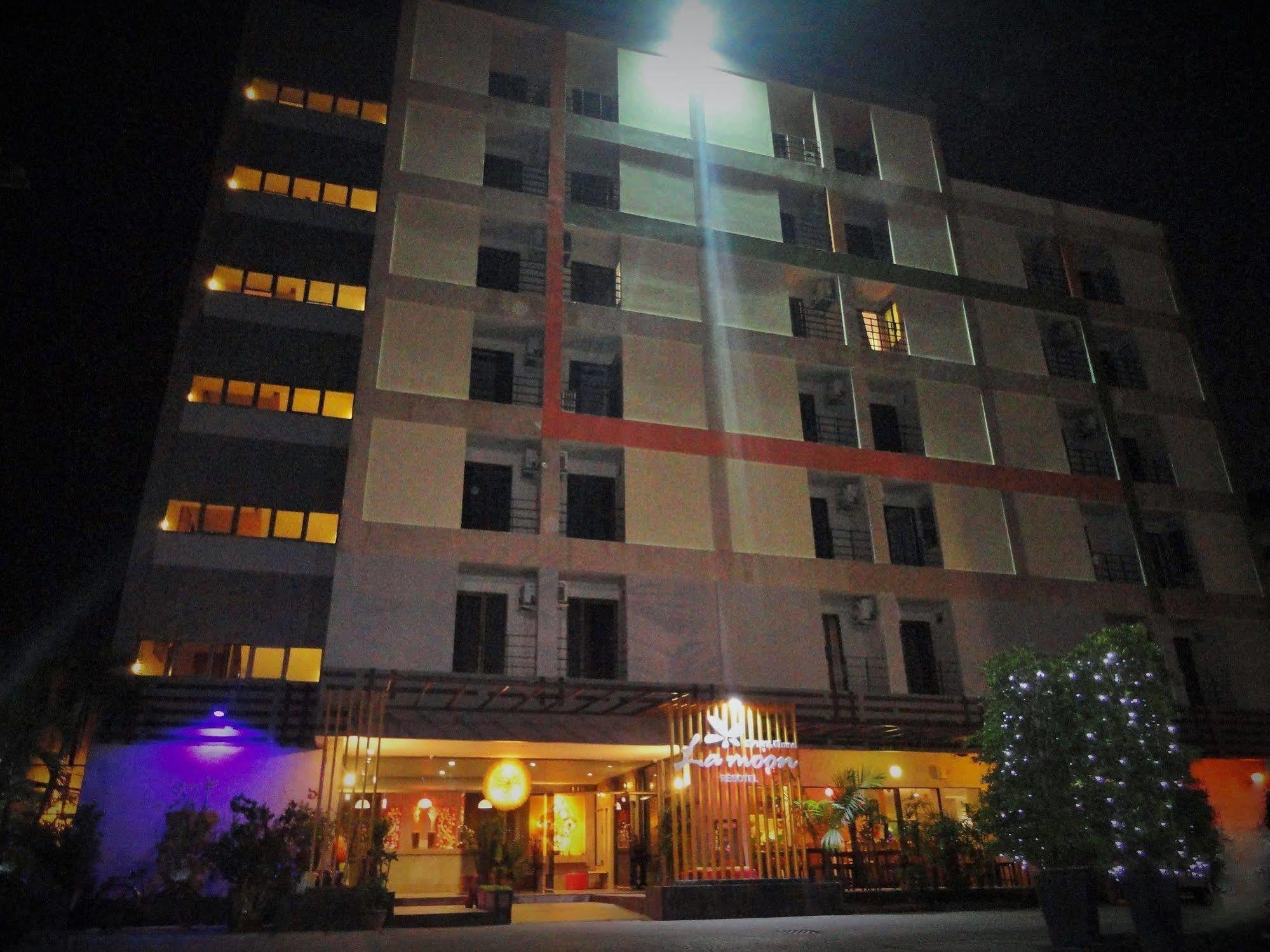 La Moon At Phuket - Sha Extra Plus Exterior photo