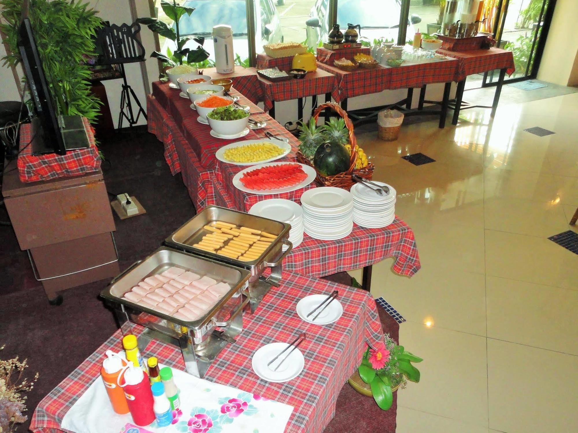 La Moon At Phuket - Sha Extra Plus Exterior photo