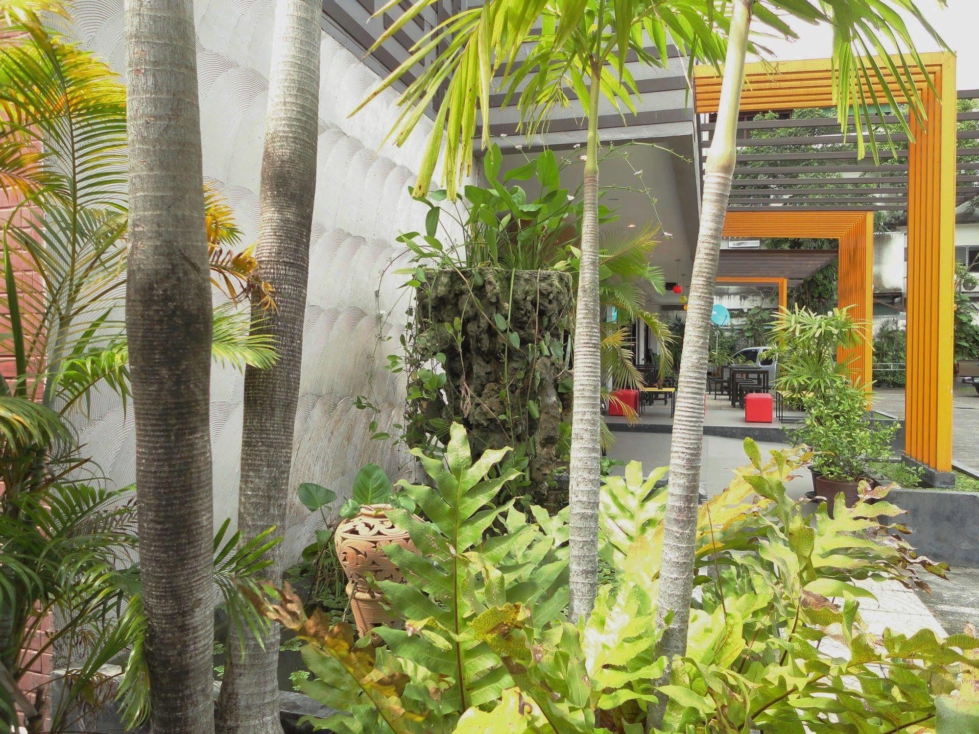 La Moon At Phuket - Sha Extra Plus Exterior photo